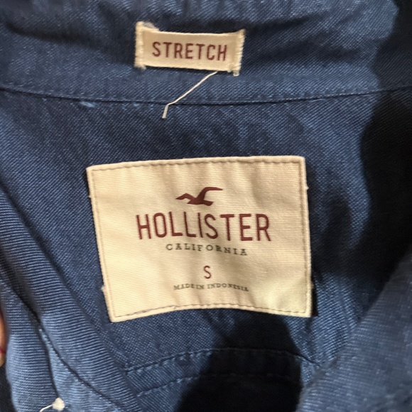 Hollister Women’s Stretch Button-Down Shirt – Navy Blue, Size Small - Picture 3 of 4
